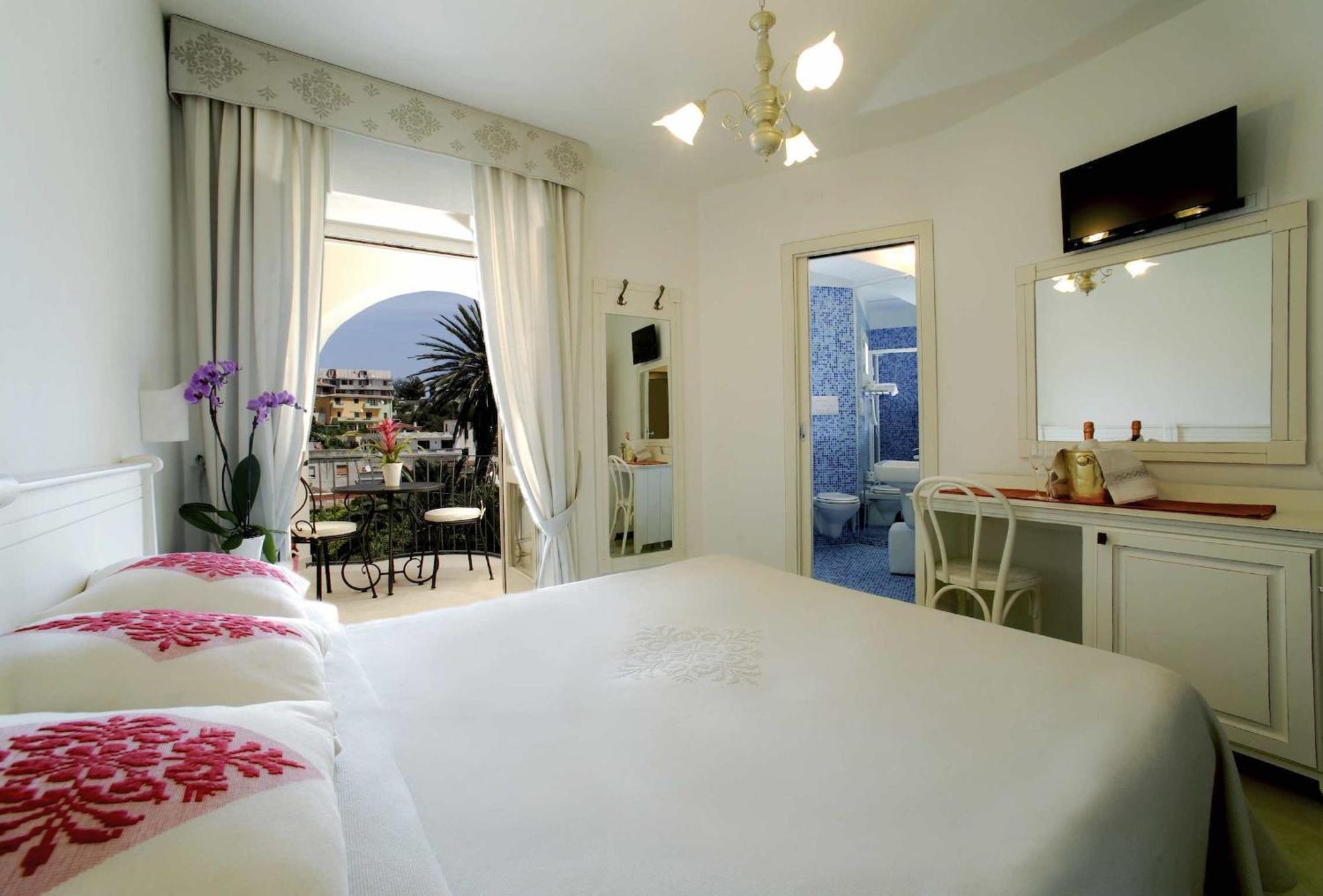 Double Room Balcony,704049406:JPEG
